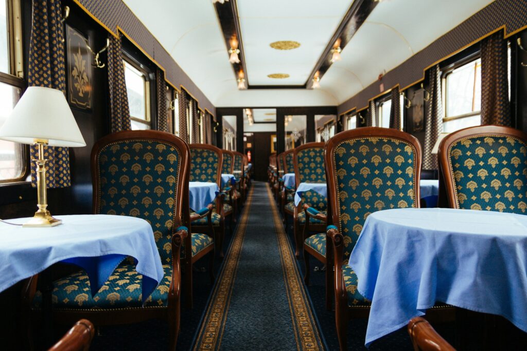 Orient Express stoly a židle